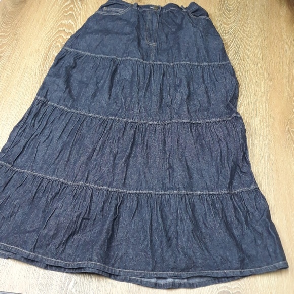 denim skirt flowy